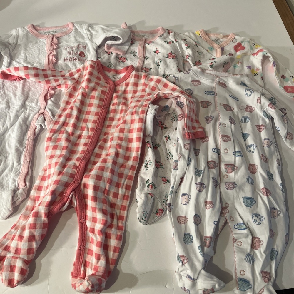 Lot Of 5 Button Up Baby Feet Pajamas 0-3 Months